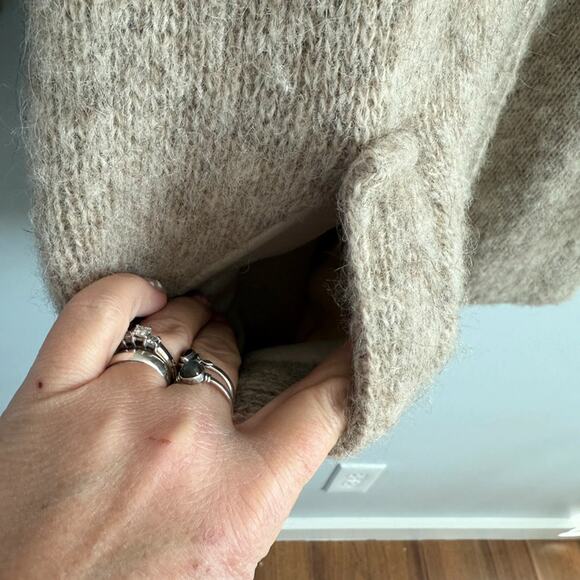 Hilda LTD. | Vintage Unisex Icelandic Nordic Full Zip Fuzzy Sweater Jacket Cream - Picture 5 of 9